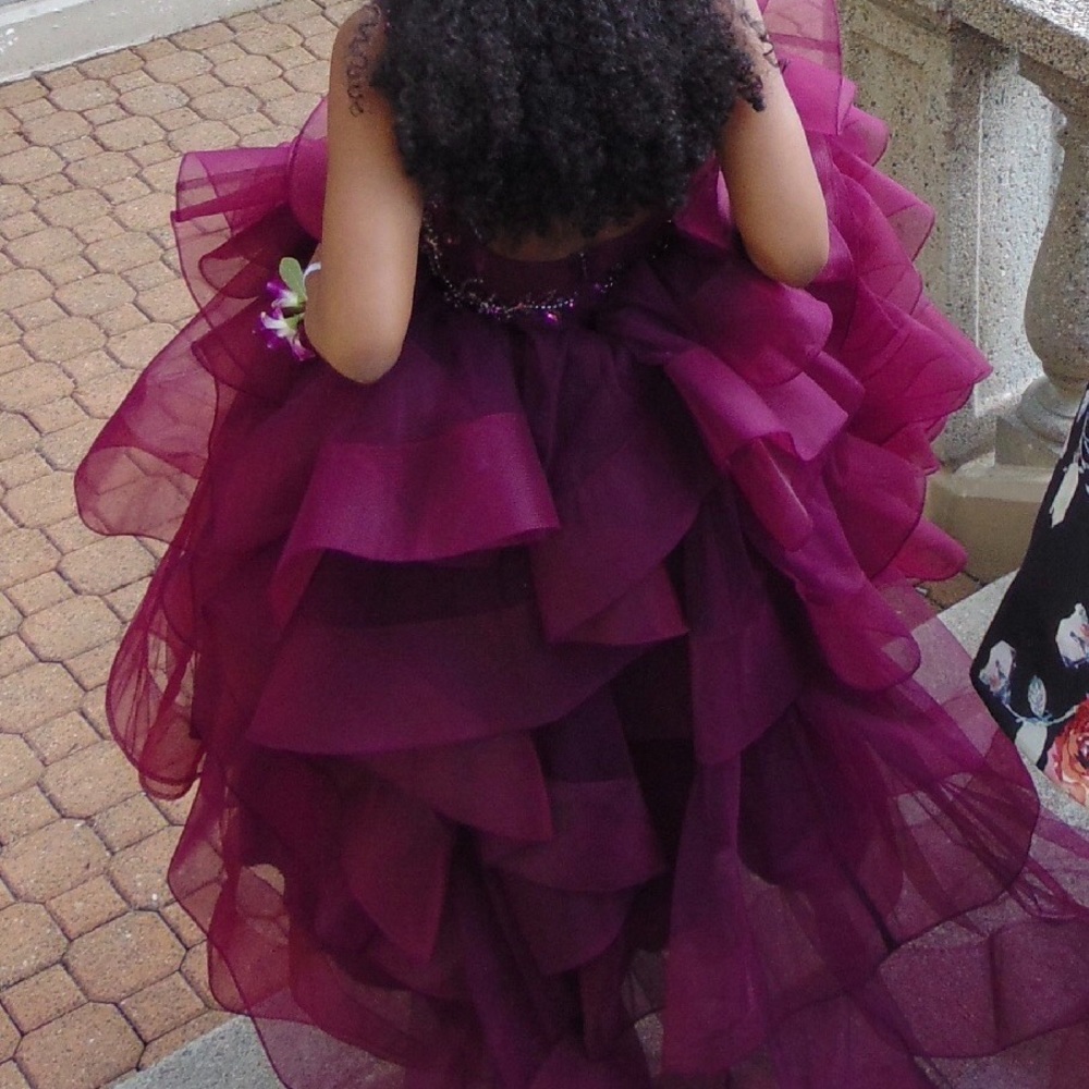 Ellie Wilde Beaded V-Neck Ballgown / Prom Dress - Picture 4 of 5